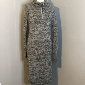 Athleta Fine Merino Wool LS Dress. Small. Gray EUC